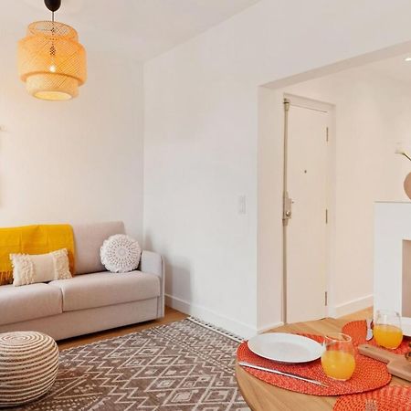Modern Portuguese 1 Bedroom Apartment In Belem Lisbon Exterior photo