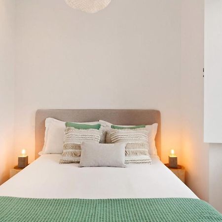 Modern Portuguese 1 Bedroom Apartment In Belem Lisbon Exterior photo
