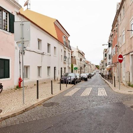 Modern Portuguese 1 Bedroom Apartment In Belem Lisbon Exterior photo