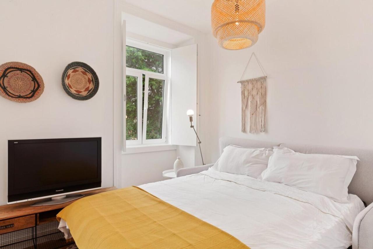 Modern Portuguese 1 Bedroom Apartment In Belem Lisbon Exterior photo
