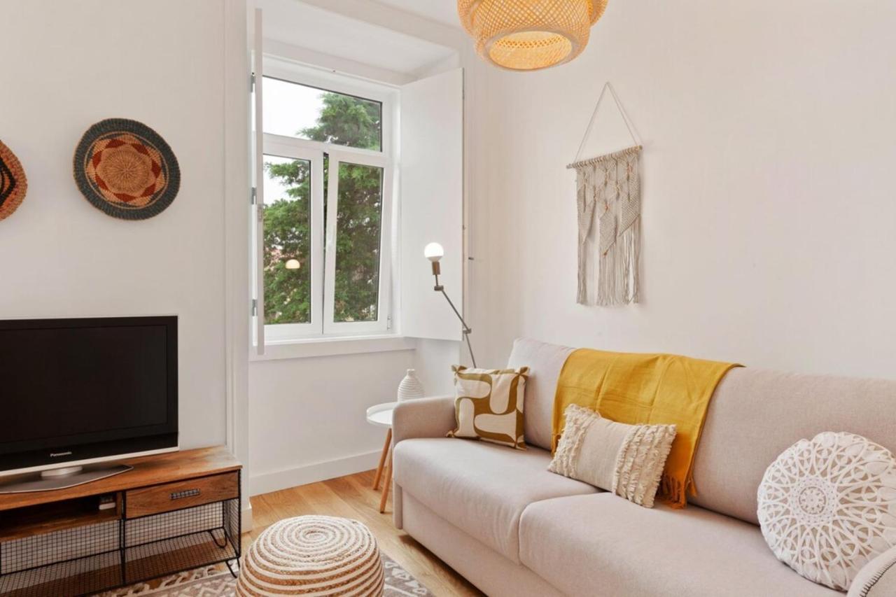 Modern Portuguese 1 Bedroom Apartment In Belem Lisbon Exterior photo