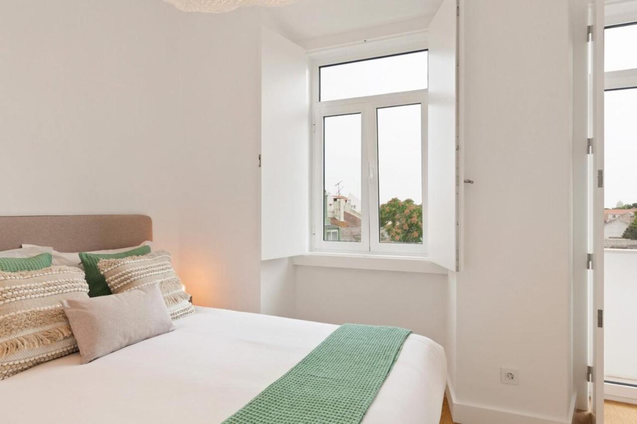 Modern Portuguese 1 Bedroom Apartment In Belem Lisbon Exterior photo