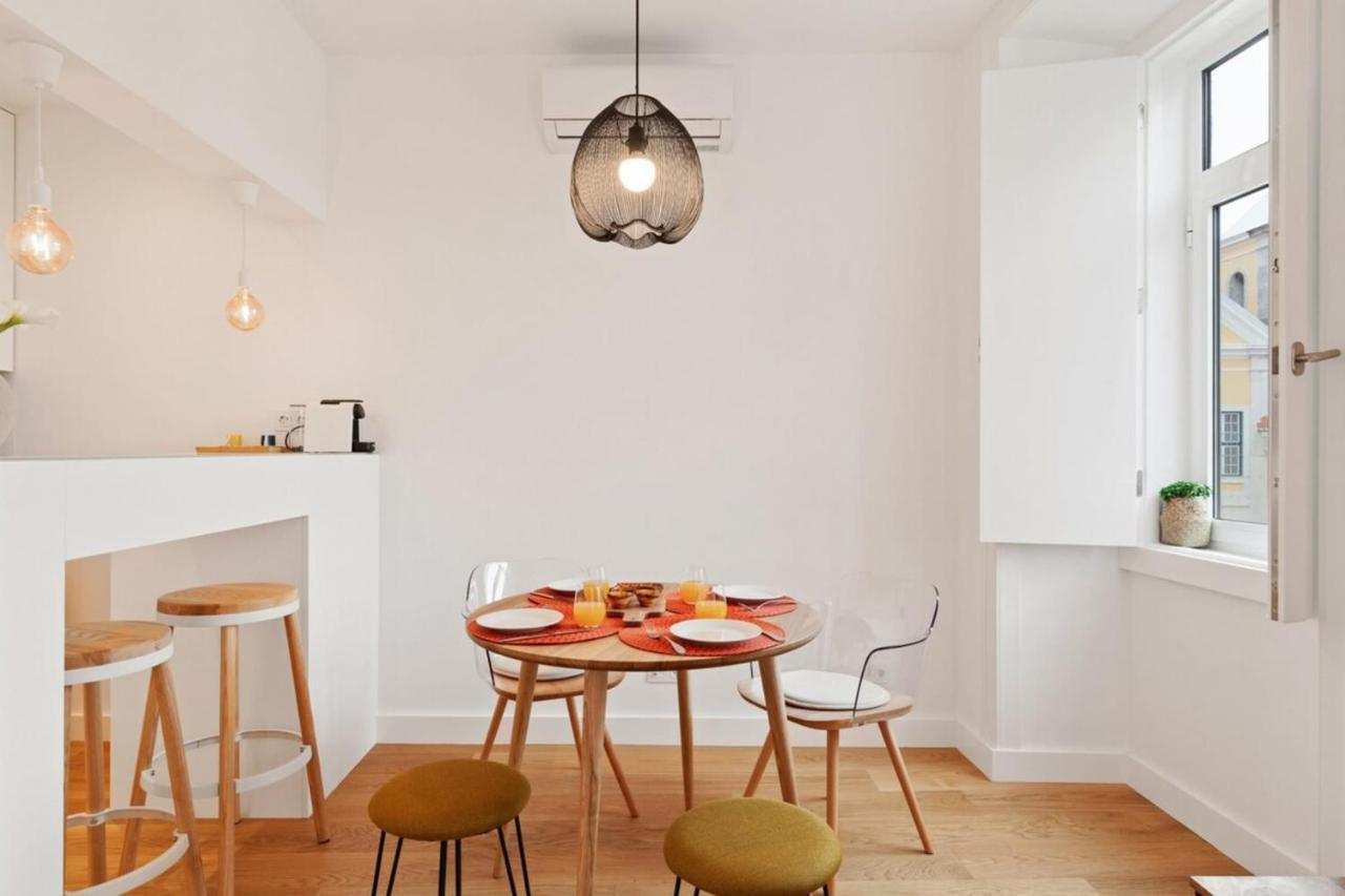 Modern Portuguese 1 Bedroom Apartment In Belem Lisbon Exterior photo